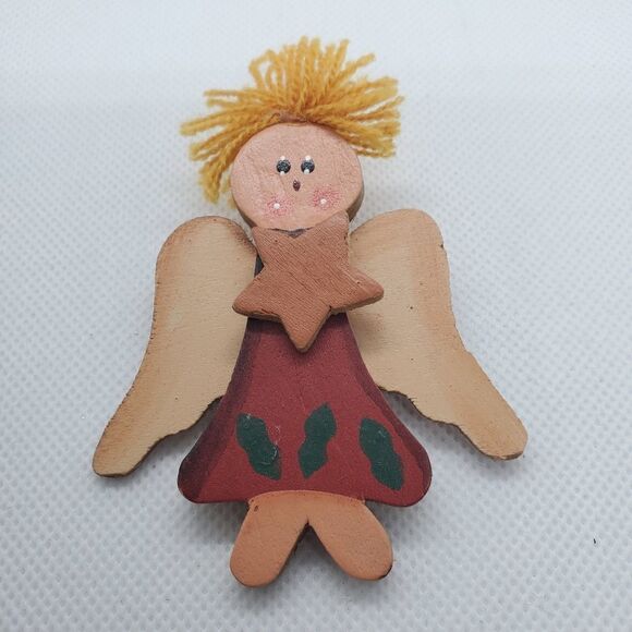 Wooden Angel Brooch  - Picture 1 of 3